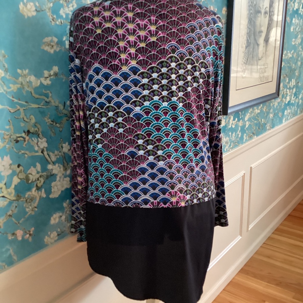 Context multi color/black blouse size 2X